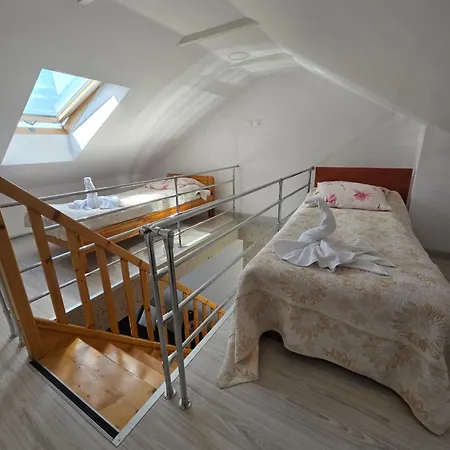 Zachodnia Przystan *